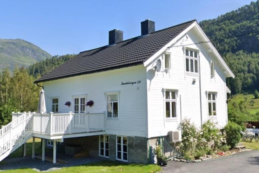 Vila Bakken, Feriebolig Volda Exteriér fotografie